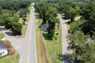 823 Cooper Dr NE, Dawson, GA 39842 - Photo 2