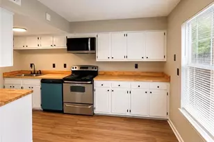 3254 Strawberry Ln, Decatur, GA 30034 - Photo 4