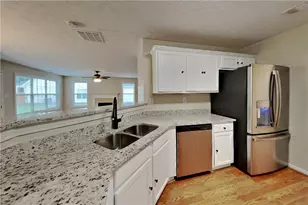 7435 Calm Springs Dr, Flowery Branch, GA 30542 - Photo 4