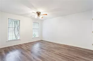 605 Garden Ct, Atlanta, GA 30328 - Photo 14