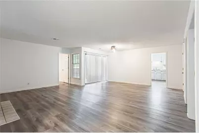 605 Garden Court, Atlanta, GA 30328 - Photo 4