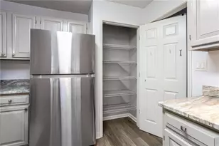 605 Garden Ct, Atlanta, GA 30328 - Photo 10
