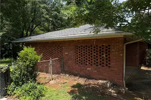 1070 Delmont Terrace, Roswell, GA 30075 - Photo 4
