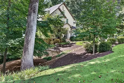 4584 Meadow Valley Drive, Sandy Springs, GA 30342 - Photo 4