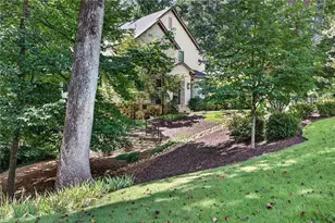 4584 Meadow Valley Dr, Sandy Springs, GA 30342 - Photo 4