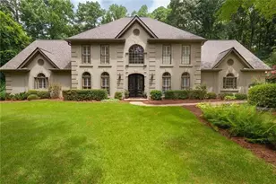 5825 Plantation Dr, Roswell, GA 30075 - Photo 1