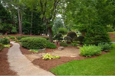 5825 Plantation Drive, Roswell, GA 30075 - Photo 8