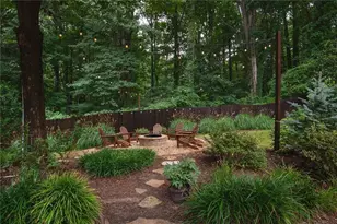 5825 Plantation Dr, Roswell, GA 30075 - Photo 4