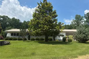 1163 Martin Head Cir, Dahlonega, GA 30533 - Photo 4