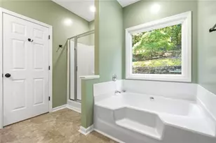 5823 N Cove Rd, Gainesville, GA 30504 - Photo 20