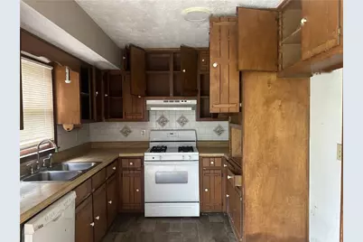 667 King Road, Stone Mountain, GA 30088 - Photo 6