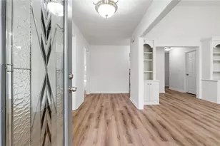 985 Waldwick Dr, Lawrenceville, GA 30045 - Photo 2
