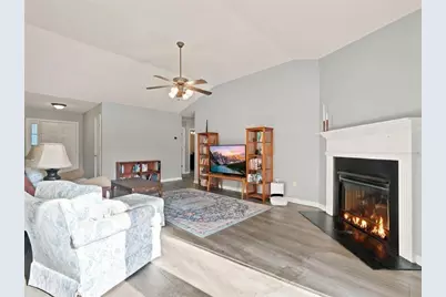 128 Brookstone Drive SW, Calhoun, GA 30701 - Photo 4