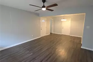 122 Longstreet Cir, Oxford, GA 30054 - Photo 2