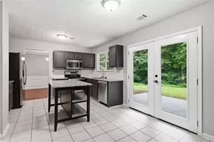 6425 Raleigh St, Cumming, GA 30040 - Photo 14
