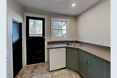 1539 N Morningside Drive #Carriage House, Atlanta, GA 30306 - Photo 6