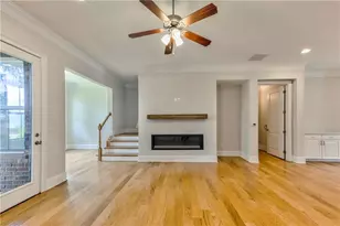 1642 Canopy Chase NE, Brookhaven, GA 30319 - Photo 4