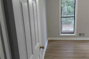 257 Castleair Dr NE, Kennesaw, GA 30144 - Photo 12