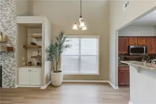 2128 Staunton Dr, Duluth, GA 30096 - Photo 10