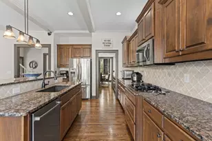 1458 Hedgewood Ln NW, Kennesaw, GA 30152 - Photo 12