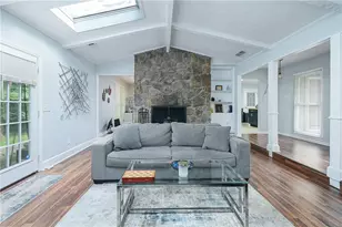 1328 Hidden Hills Pkwy, Stone Mountain, GA 30088 - Photo 4