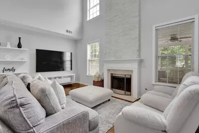 923 Van Briggle Path NE, Sugar Hill, GA 30518 - Photo 2