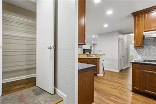 1197 Goodwin Rd, Atlanta, GA 30324 - Photo 24