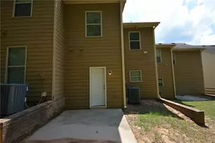 3015 Bonnes Dr, Lithonia, GA 30038 - Photo 4