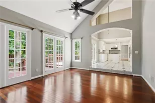 810 Devenish Ln, Roswell, GA 30075 - Photo 10