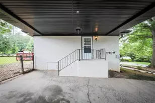 1076 Vonda Ln SW, Mableton, GA 30126 - Photo 12