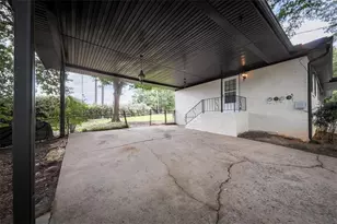1076 Vonda Ln SW, Mableton, GA 30126 - Photo 8