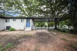 1076 Vonda Ln SW, Mableton, GA 30126 - Photo 10