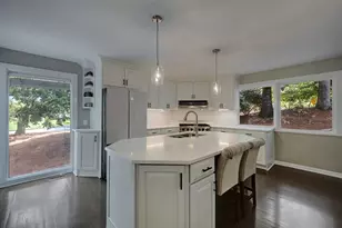 305 River Knoll Dr, Sandy Springs, GA 30328 - Photo 16