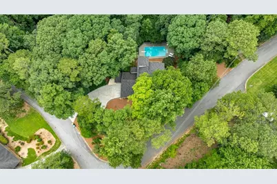 305 River Knoll Drive, Sandy Springs, GA 30328 - Photo 54
