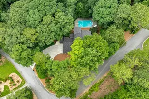 305 River Knoll Dr, Sandy Springs, GA 30328 - Photo 54