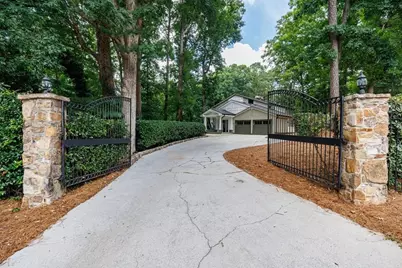 305 River Knoll Drive, Sandy Springs, GA 30328 - Photo 2