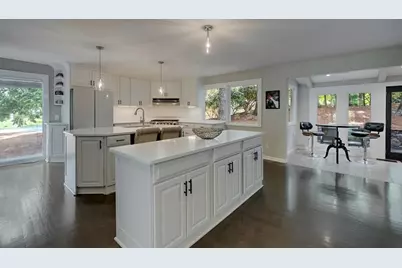 305 River Knoll Drive, Sandy Springs, GA 30328 - Photo 12