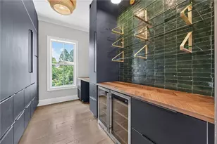 124 W Wieuca Rd NE, Sandy Springs, GA 30342 - Photo 4