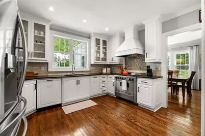 3590 Ivy Road NE, Atlanta, GA 30342 - Photo 18