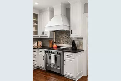 3590 Ivy Road NE, Atlanta, GA 30342 - Photo 20