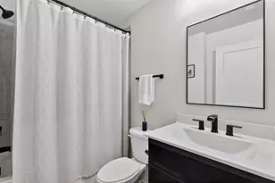 4455 Dandelion Ln, Atlanta, GA 30342 - Photo 8