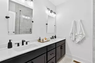 4455 Dandelion Ln, Atlanta, GA 30342 - Photo 32