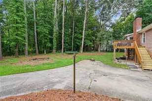 2726 Ravenwood Dr, Snellville, GA 30078 - Photo 32