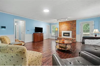 2726 Raven Wood Drive, Snellville, GA 30078 - Photo 2