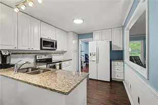 2726 Ravenwood Dr, Snellville, GA 30078 - Photo 10