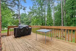 2726 Ravenwood Dr, Snellville, GA 30078 - Photo 30
