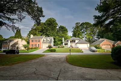 680 Trellis Pond Court, Lawrenceville, GA 30043 - Photo 4