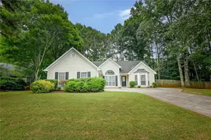 680 Trellis Pond Ct, Lawrenceville, GA 30043 - Photo 2