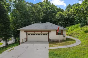 6204 Cherrywood Trail, Gainesville, GA 30506 - Photo 4