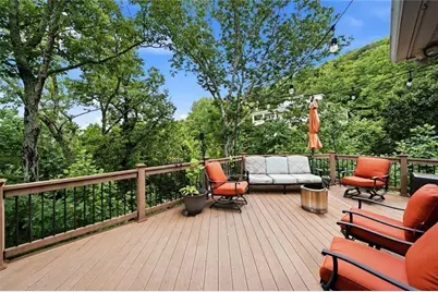 2951 Summitop Court, Marietta, GA 30066 - Photo 2